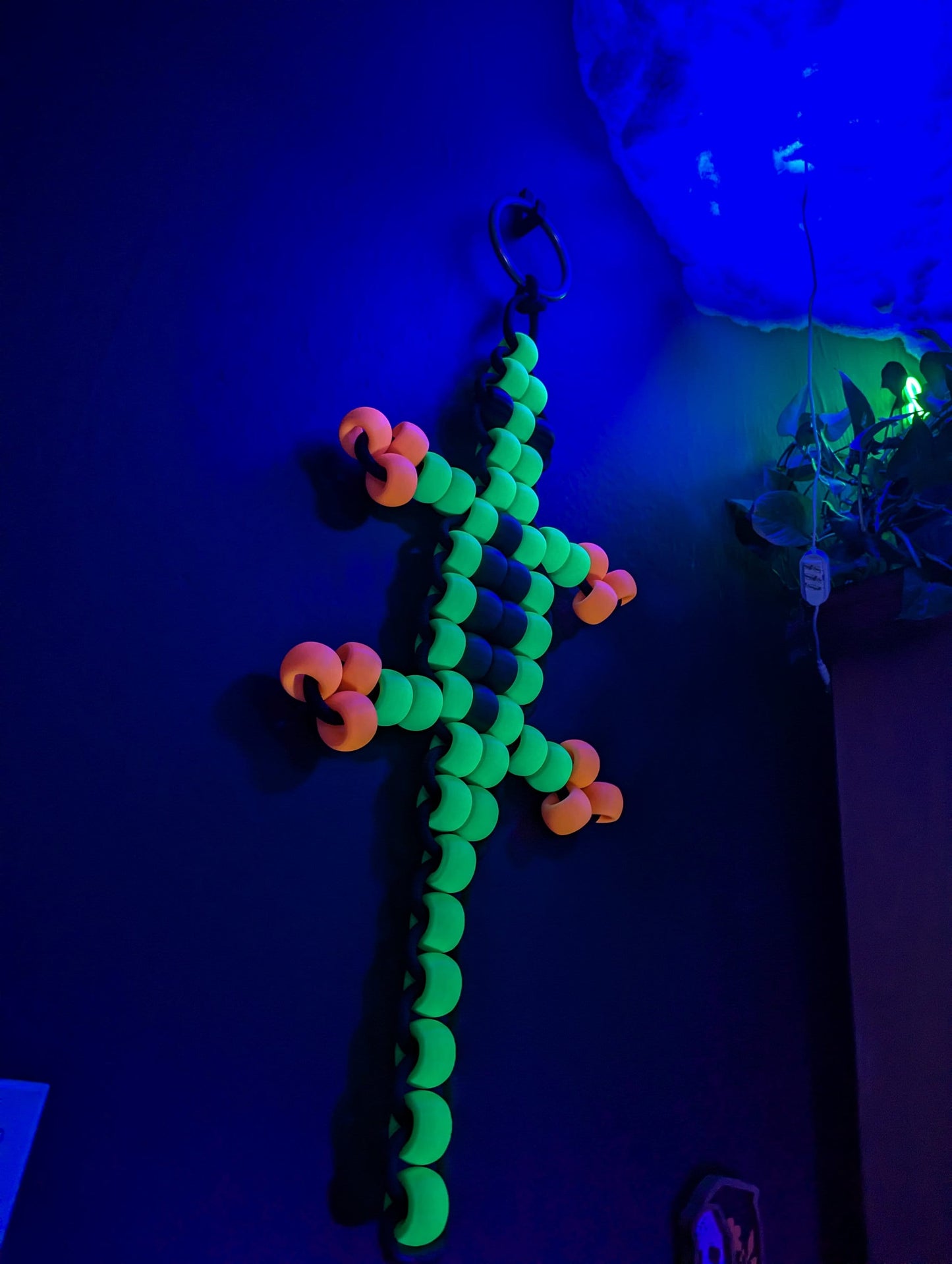 Handmade Jumbo 90s Lizard Bead Keychain